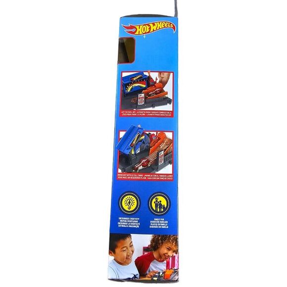 NEW MATTEL HOT WHEELS CITY FUEL STATION SHIFT PLAY SET 1 VEHICLE HKX45 - Picture 3 of 6